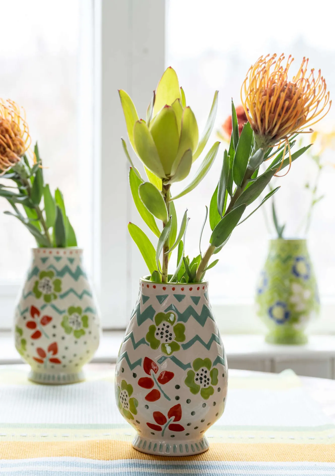 Gudrun Sjödén Vase „Wild rose“ aus Keramik