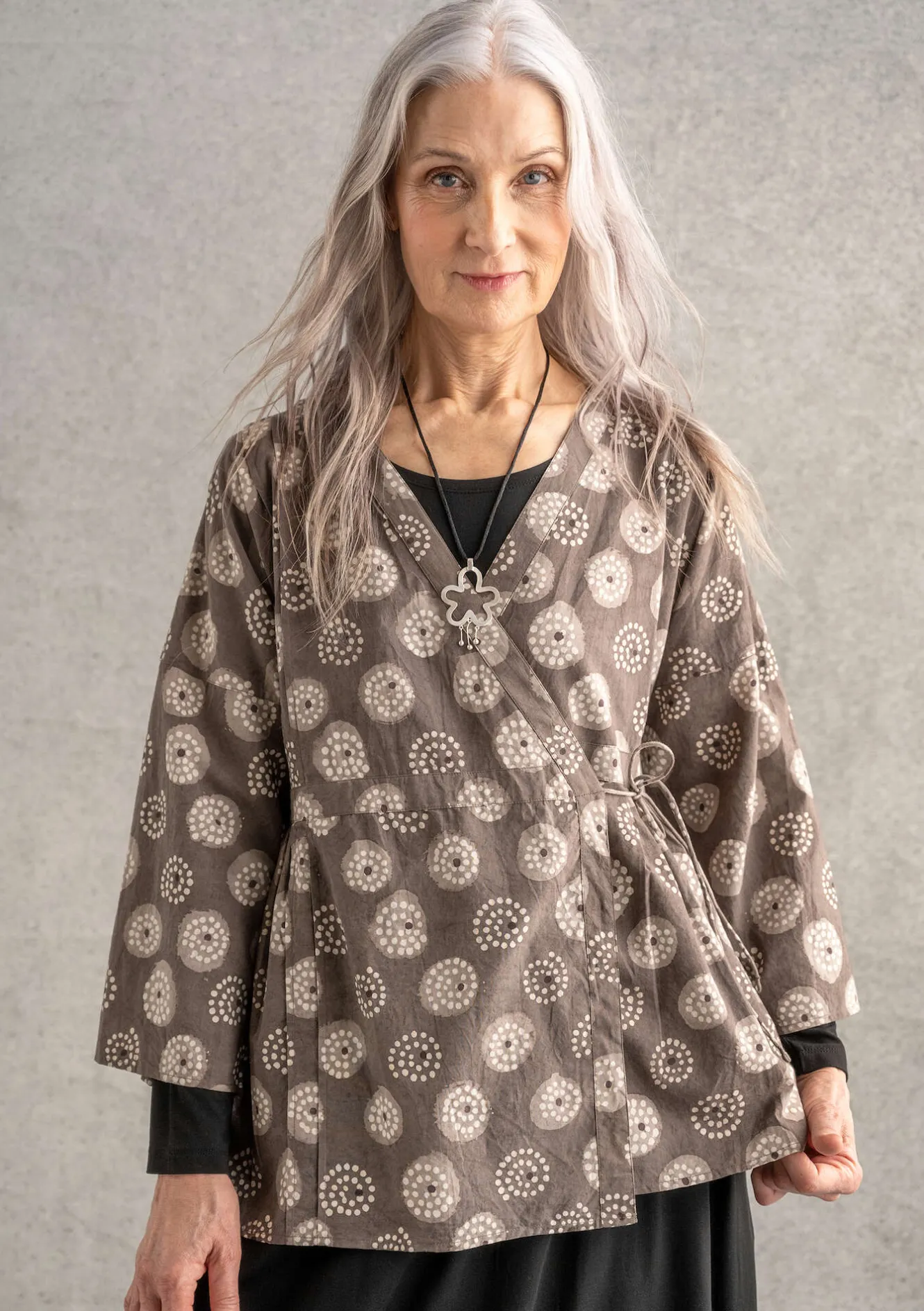 Gudrun Sjödén Wickelbluse „Clay“ aus Bio-Baumwolle